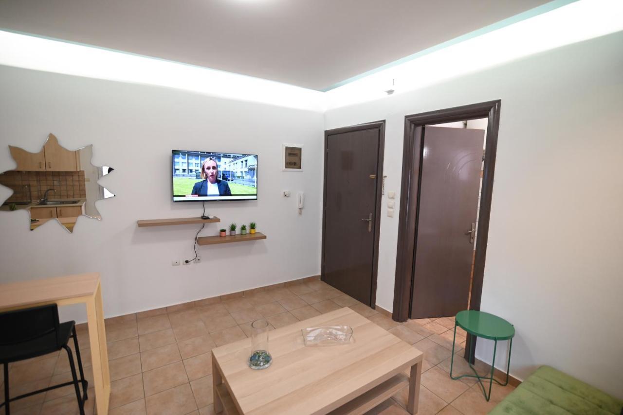 The Whole Packet B1 Center With Parking Apartment ลาริซา ภายนอก รูปภาพ